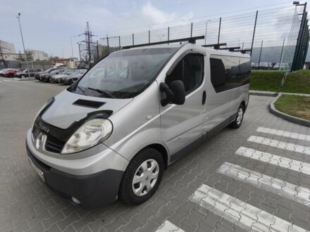 Серый Рено Трафик, объемом двигателя 2 л и пробегом 232 тыс. км за 12900 $, фото 1 на Automoto.ua