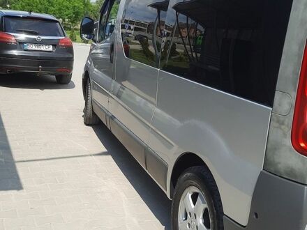Сірий Рено Трафік, об'ємом двигуна 2.5 л та пробігом 317 тис. км за 12850 $, фото 1 на Automoto.ua