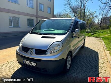 Серый Рено Трафик, объемом двигателя 2 л и пробегом 354 тыс. км за 12800 $, фото 1 на Automoto.ua