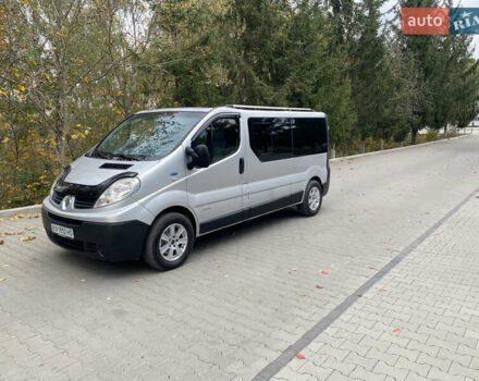 Серый Рено Трафик, объемом двигателя 2 л и пробегом 402 тыс. км за 11250 $, фото 1 на Automoto.ua