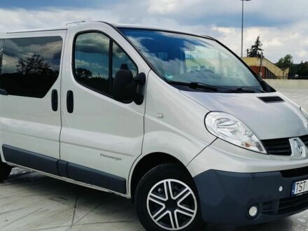 Рено Трафик 2011 в Ивано-Франковске на Automoto.ua Серый Рено Трафик, объемом двигателя 2.5 л и пробегом 232 тыс. км за 7900 $, фото 1 на Automoto.ua