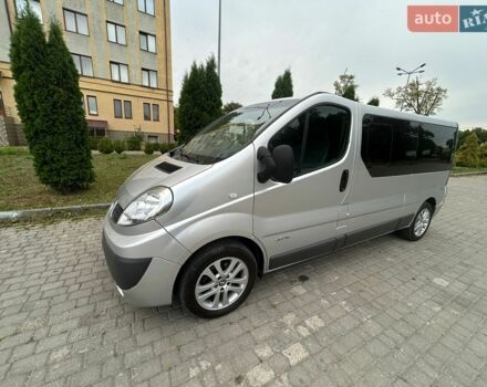 Серый Рено Трафик, объемом двигателя 2 л и пробегом 271 тыс. км за 13395 $, фото 1 на Automoto.ua
