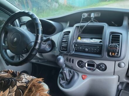 Рено Трафик 2011 в Херсоне на Automoto.ua Серый Рено Трафик, объемом двигателя 2 л и пробегом 280 тыс. км за 12200 $, фото 1 на Automoto.ua