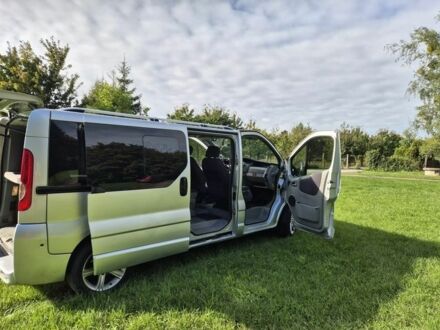 Серый Рено Трафик, объемом двигателя 2 л и пробегом 199 тыс. км за 7600 $, фото 1 на Automoto.ua