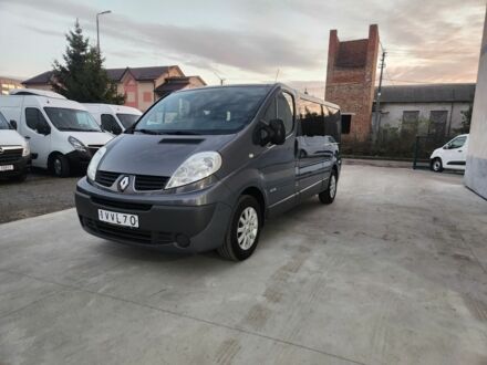 Серый Рено Трафик, объемом двигателя 2 л и пробегом 230 тыс. км за 14500 $, фото 1 на Automoto.ua