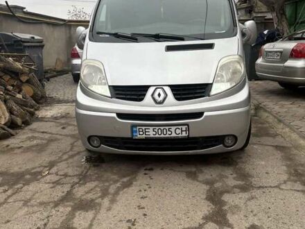 Сірий Рено Трафік, об'ємом двигуна 2 л та пробігом 250 тис. км за 9600 $, фото 1 на Automoto.ua