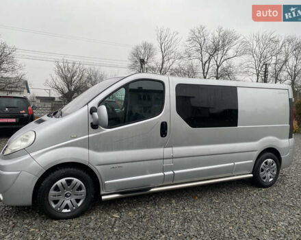 Серый Рено Трафик, объемом двигателя 2 л и пробегом 300 тыс. км за 13800 $, фото 1 на Automoto.ua