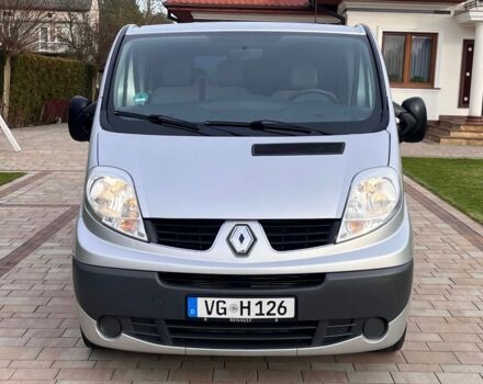 Серый Рено Трафик, объемом двигателя 2 л и пробегом 200 тыс. км за 8200 $, фото 1 на Automoto.ua