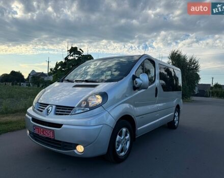 Серый Рено Трафик, объемом двигателя 2 л и пробегом 243 тыс. км за 14300 $, фото 1 на Automoto.ua