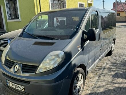 Серый Рено Трафик, объемом двигателя 2 л и пробегом 298 тыс. км за 13200 $, фото 1 на Automoto.ua