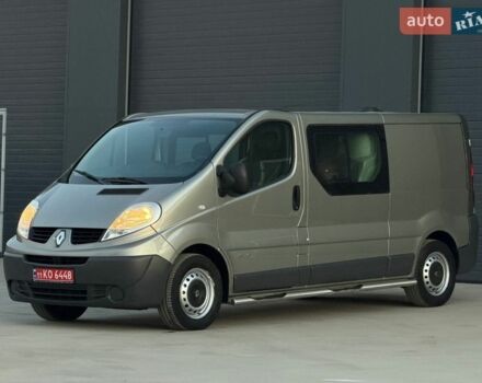 Сірий Рено Трафік, об'ємом двигуна 2 л та пробігом 253 тис. км за 13700 $, фото 1 на Automoto.ua
