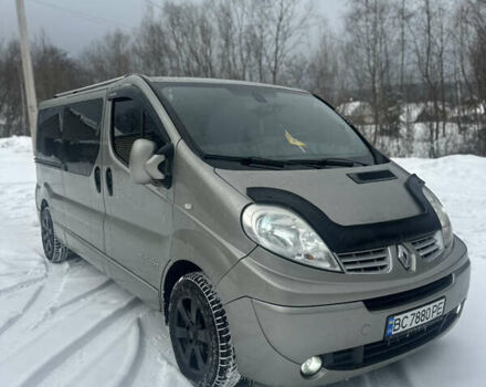 Сірий Рено Трафік, об'ємом двигуна 2 л та пробігом 380 тис. км за 14399 $, фото 1 на Automoto.ua