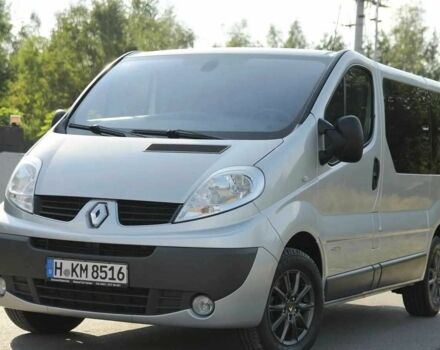 Серый Рено Трафик, объемом двигателя 2 л и пробегом 217 тыс. км за 8800 $, фото 1 на Automoto.ua