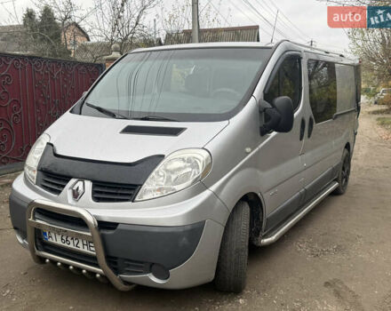 Серый Рено Трафик, объемом двигателя 2 л и пробегом 300 тыс. км за 13750 $, фото 1 на Automoto.ua