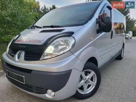 Сірий Рено Трафік, об'ємом двигуна 2 л та пробігом 238 тис. км за 15600 $, фото 1 на Automoto.ua
