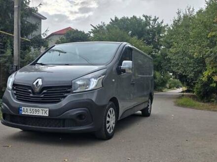 Серый Рено Трафик, объемом двигателя 2 л и пробегом 452 тыс. км за 10800 $, фото 1 на Automoto.ua
