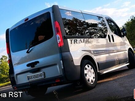 Серый Рено Трафик, объемом двигателя 2 л и пробегом 263 тыс. км за 12700 $, фото 1 на Automoto.ua