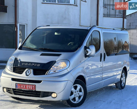 Сірий Рено Трафік, об'ємом двигуна 2 л та пробігом 302 тис. км за 15300 $, фото 1 на Automoto.ua