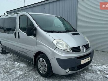 Серый Рено Трафик, объемом двигателя 2 л и пробегом 238 тыс. км за 15800 $, фото 1 на Automoto.ua
