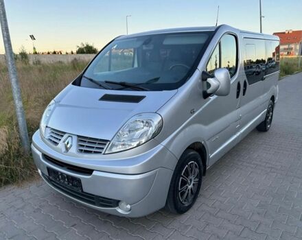 Серый Рено Трафик, объемом двигателя 2 л и пробегом 191 тыс. км за 8900 $, фото 1 на Automoto.ua