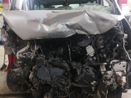 Серый Рено Трафик, объемом двигателя 1 л и пробегом 200 тыс. км за 2500 $, фото 1 на Automoto.ua