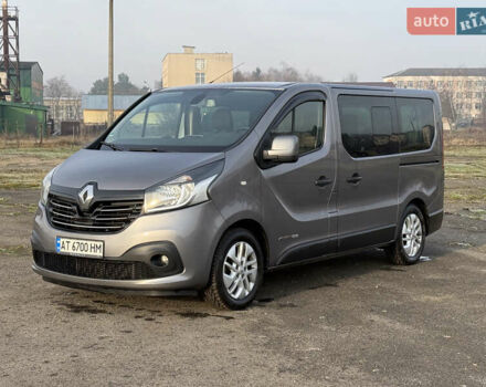Серый Рено Трафик, объемом двигателя 1.6 л и пробегом 297 тыс. км за 13800 $, фото 1 на Automoto.ua