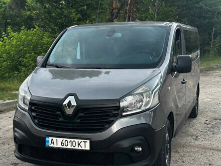 Серый Рено Трафик, объемом двигателя 1.6 л и пробегом 204 тыс. км за 16700 $, фото 1 на Automoto.ua