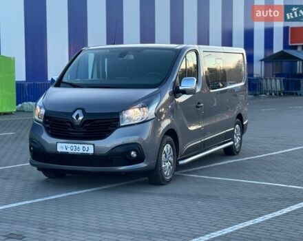 Серый Рено Трафик, объемом двигателя 1.6 л и пробегом 234 тыс. км за 16500 $, фото 1 на Automoto.ua
