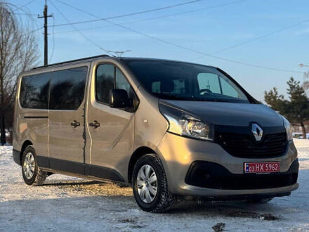 Серый Рено Трафик, объемом двигателя 1.6 л и пробегом 267 тыс. км за 15350 $, фото 1 на Automoto.ua