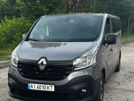 Серый Рено Трафик, объемом двигателя 1.6 л и пробегом 204 тыс. км за 16500 $, фото 1 на Automoto.ua
