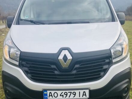 Серый Рено Трафик, объемом двигателя 1.6 л и пробегом 220 тыс. км за 14800 $, фото 1 на Automoto.ua