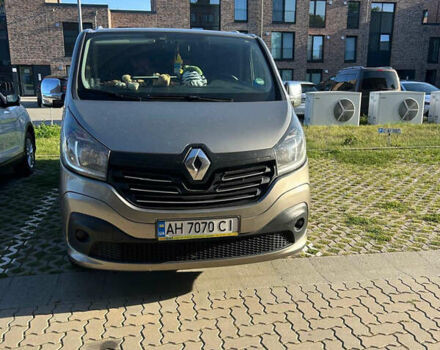 Рено Трафик 2017 в Днепре (Днепропетровске) на Automoto.ua Серый Рено Трафик, объемом двигателя 1.6 л и пробегом 160 тыс. км за 21000 $, фото 1 на Automoto.ua