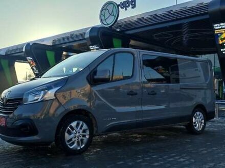 Сірий Рено Трафік, об'ємом двигуна 1.6 л та пробігом 190 тис. км за 17800 $, фото 1 на Automoto.ua