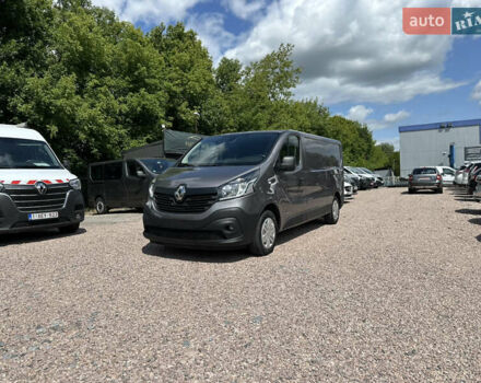 Серый Рено Трафик, объемом двигателя 1.6 л и пробегом 204 тыс. км за 13750 $, фото 1 на Automoto.ua