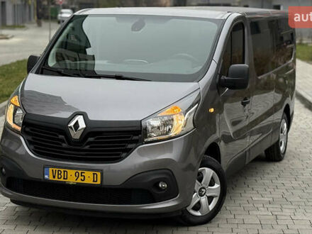 Серый Рено Трафик, объемом двигателя 1.6 л и пробегом 231 тыс. км за 16950 $, фото 1 на Automoto.ua