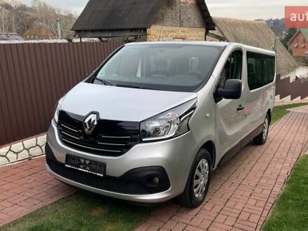 Серый Рено Трафик, объемом двигателя 1.6 л и пробегом 171 тыс. км за 18700 $, фото 1 на Automoto.ua