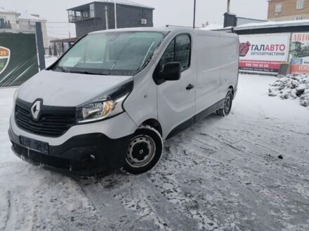 Серый Рено Трафик, объемом двигателя 2 л и пробегом 323 тыс. км за 10912 $, фото 1 на Automoto.ua