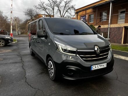 Сірий Рено Трафік, об'ємом двигуна 2 л та пробігом 230 тис. км за 26770 $, фото 1 на Automoto.ua