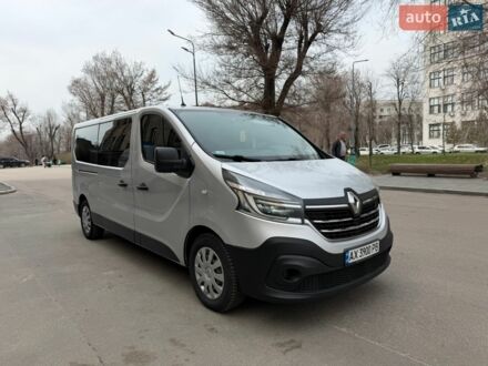 Серый Рено Трафик, объемом двигателя 2 л и пробегом 254 тыс. км за 24100 $, фото 1 на Automoto.ua