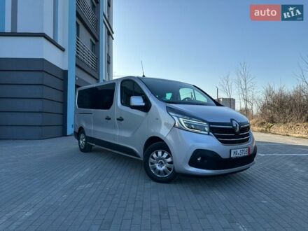Серый Рено Трафик, объемом двигателя 2 л и пробегом 233 тыс. км за 22199 $, фото 1 на Automoto.ua