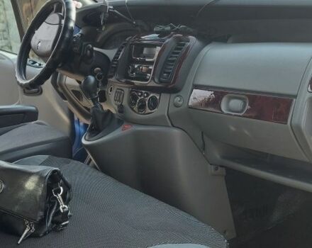 Синій Рено Трафік, об'ємом двигуна 2 л та пробігом 362 тис. км за 9496 $, фото 4 на Automoto.ua