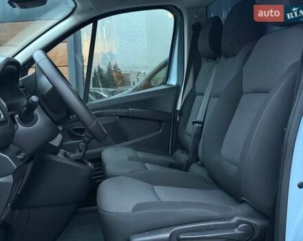 Синій Рено Трафік, об'ємом двигуна 2 л та пробігом 52 тис. км за 19700 $, фото 17 на Automoto.ua