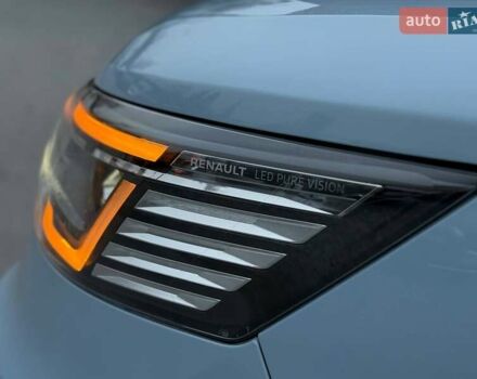 Синій Рено Трафік, об'ємом двигуна 2 л та пробігом 52 тис. км за 19700 $, фото 12 на Automoto.ua