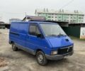 Синий Рено Трафик, объемом двигателя 2.1 л и пробегом 200 тыс. км за 850 $, фото 1 на Automoto.ua