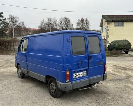 Синий Рено Трафик, объемом двигателя 2.1 л и пробегом 200 тыс. км за 850 $, фото 3 на Automoto.ua