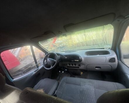 Синій Рено Трафік, об'ємом двигуна 2.5 л та пробігом 400 тис. км за 3500 $, фото 3 на Automoto.ua