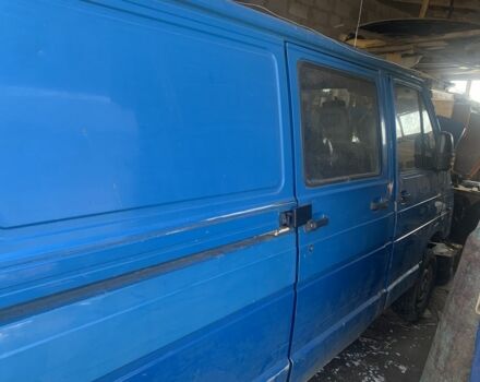 Синій Рено Трафік, об'ємом двигуна 1.9 л та пробігом 3 тис. км за 591 $, фото 1 на Automoto.ua