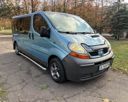 Синий Рено Трафик, объемом двигателя 1.9 л и пробегом 360 тыс. км за 8400 $, фото 2 на Automoto.ua