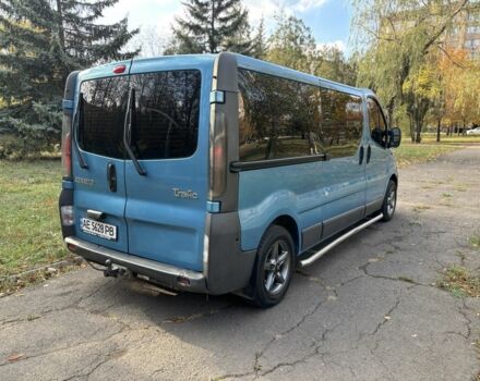 Синий Рено Трафик, объемом двигателя 1.9 л и пробегом 360 тыс. км за 8400 $, фото 4 на Automoto.ua