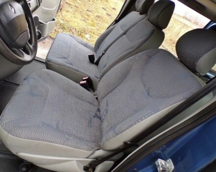 Синий Рено Трафик, объемом двигателя 2.5 л и пробегом 286 тыс. км за 6410 $, фото 16 на Automoto.ua